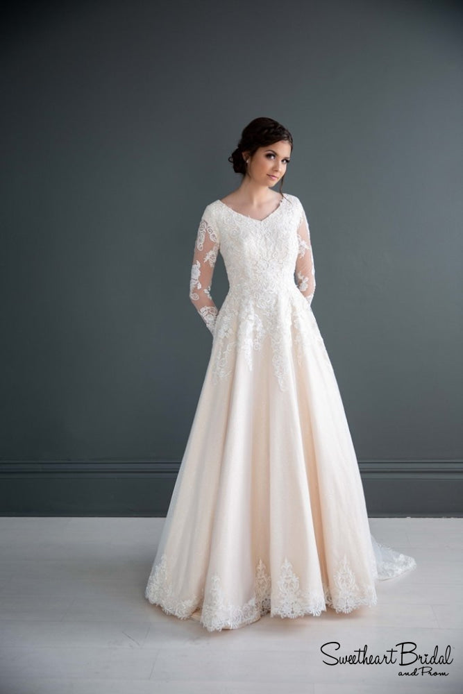 7208- Holly Bridal