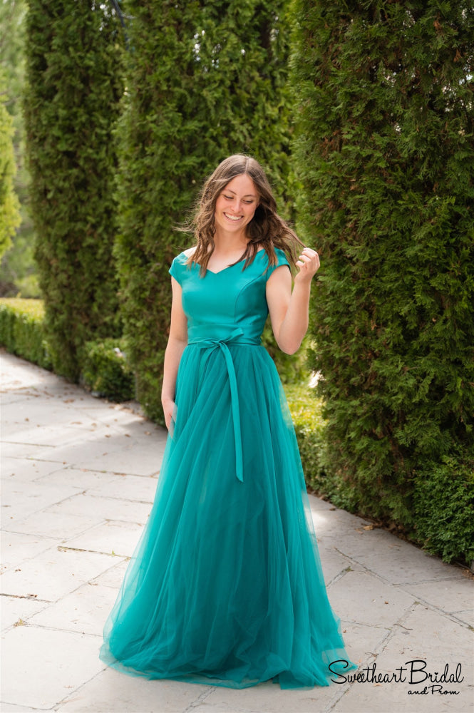 Pr711-Emerald-Availble In Sizes 8 10 Formal Wear