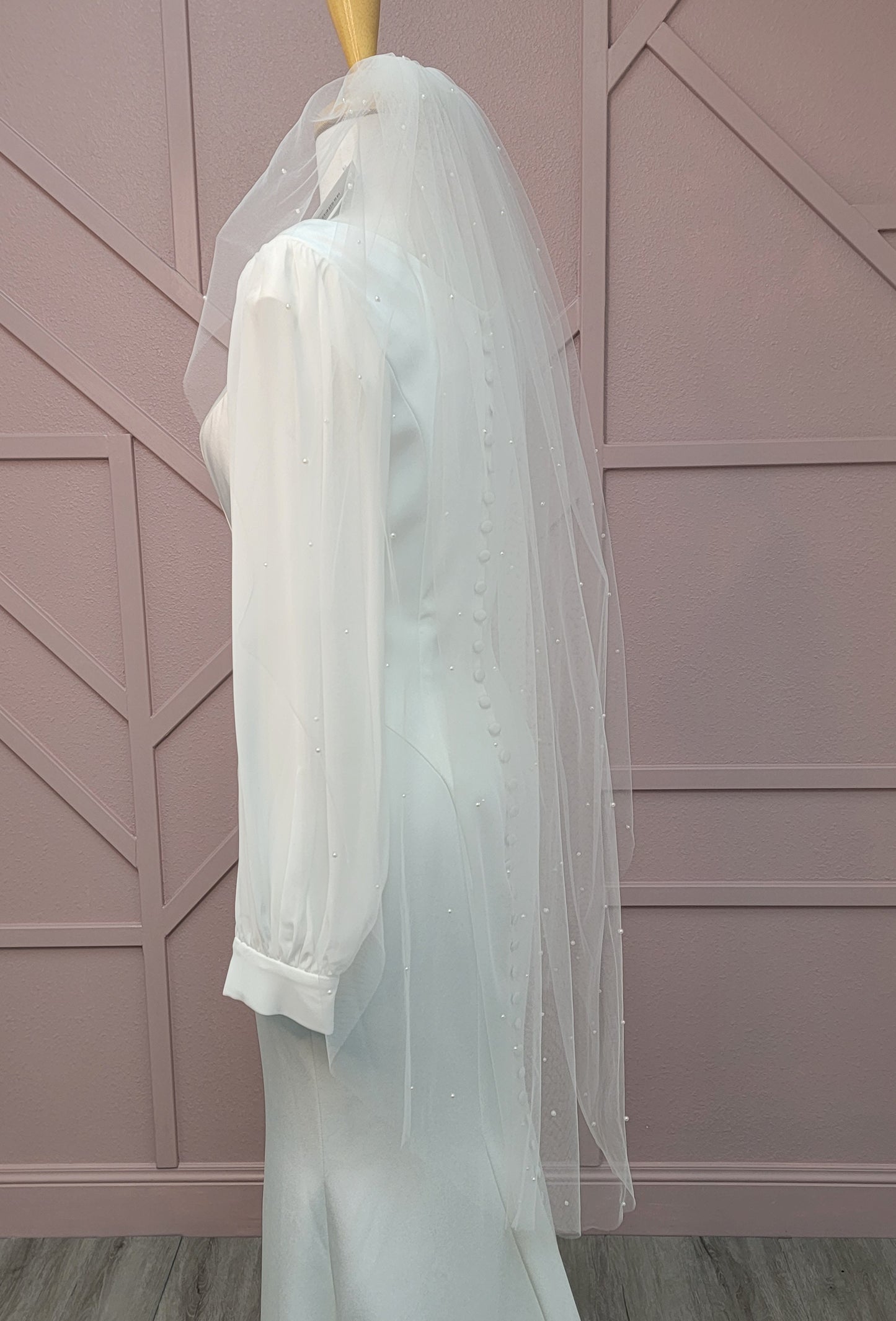 V2208- 41" Pearl Veil